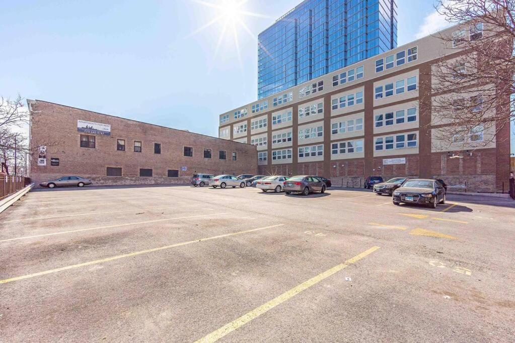 Mccormick Place Beautiful 2Br Apartment With Optional Parking Sleeps Up To 8 Near Soldier Field, Grant Park And Lakefront Trail 시카고 외부 사진