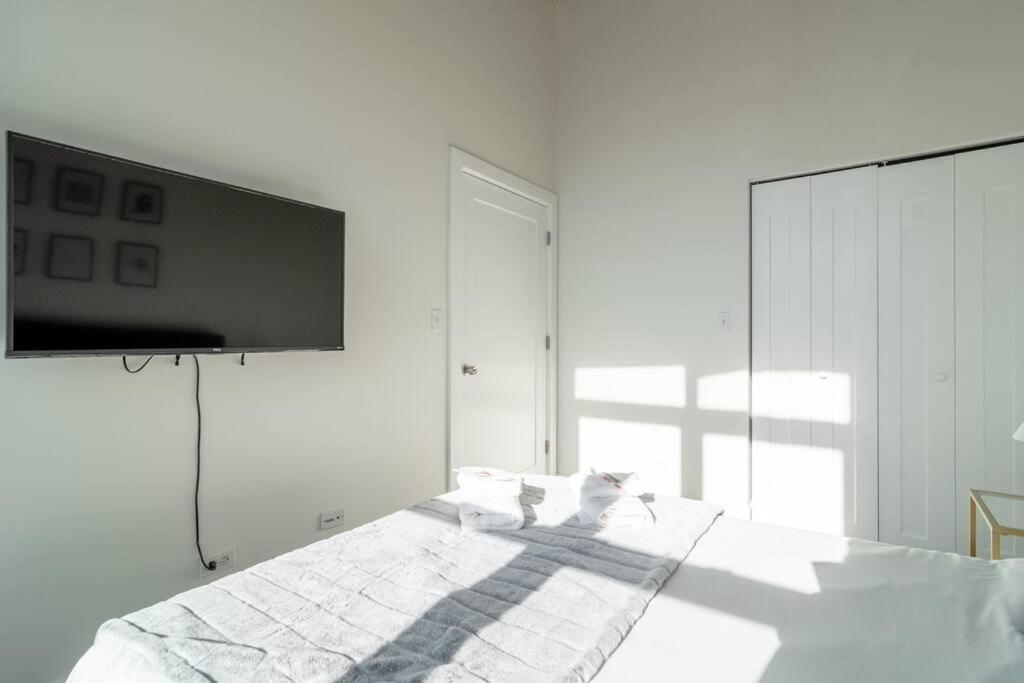 Mccormick Place Beautiful 2Br Apartment With Optional Parking Sleeps Up To 8 Near Soldier Field, Grant Park And Lakefront Trail 시카고 외부 사진
